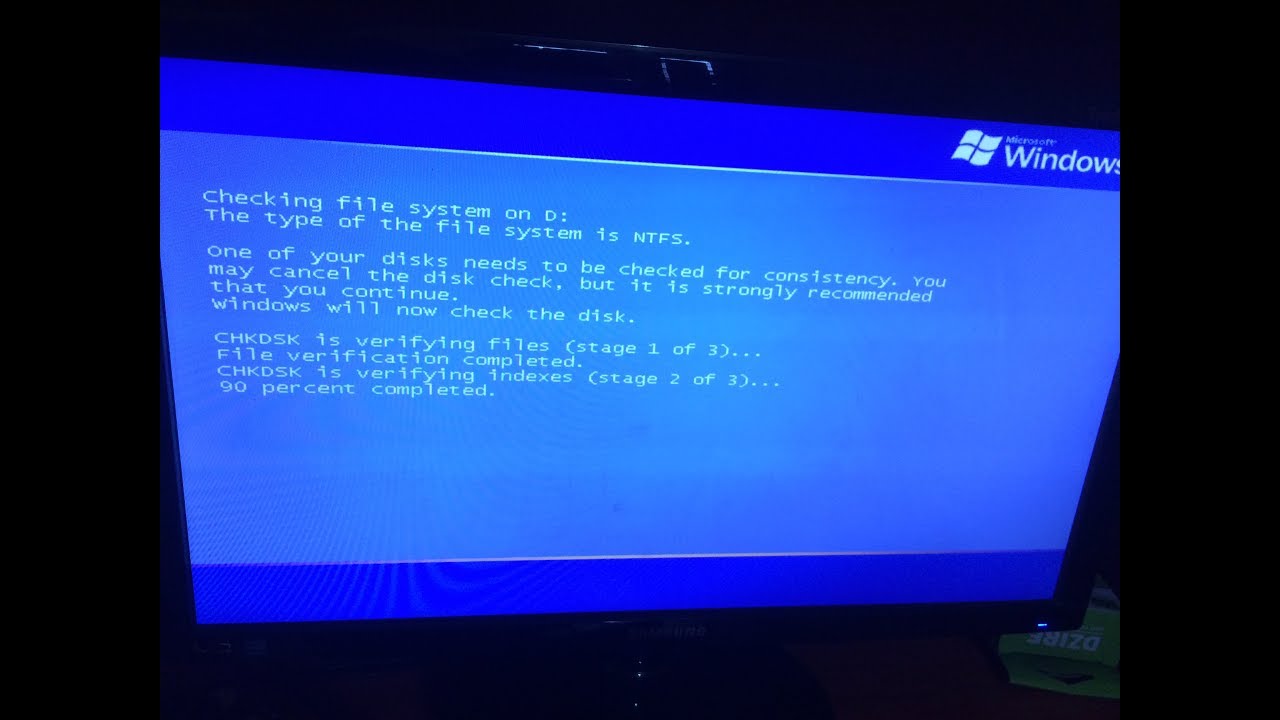 Checking files c. Chkdsk Windows XP. Виндовс checking file. Chkdsk Windows 8.1. Checking Disk при запуске.